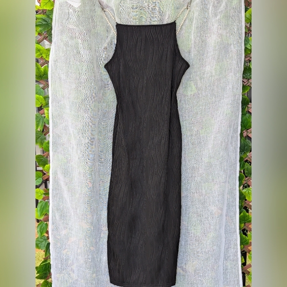 BNWT / Rihoas / Medium / LArge / The Black Water Ripple Textured Cami Dress - Picture 2 of 5